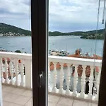 Frkic Apartment Tisno