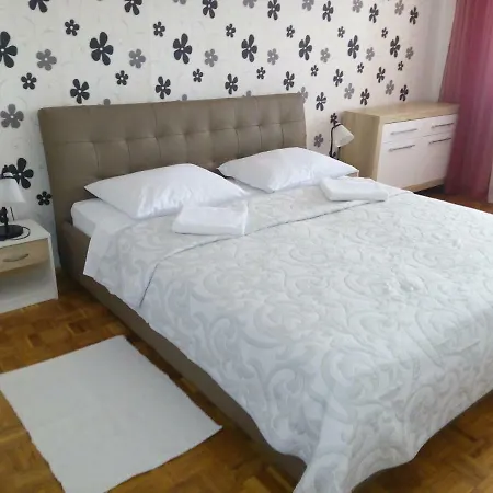 Apartment Frkic Tisno