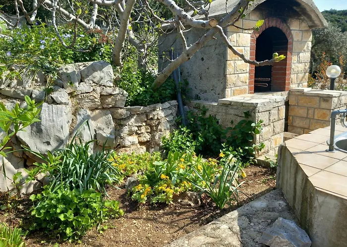 Frkic アパート ティスノ